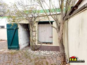 Nebengelass im Innenhof